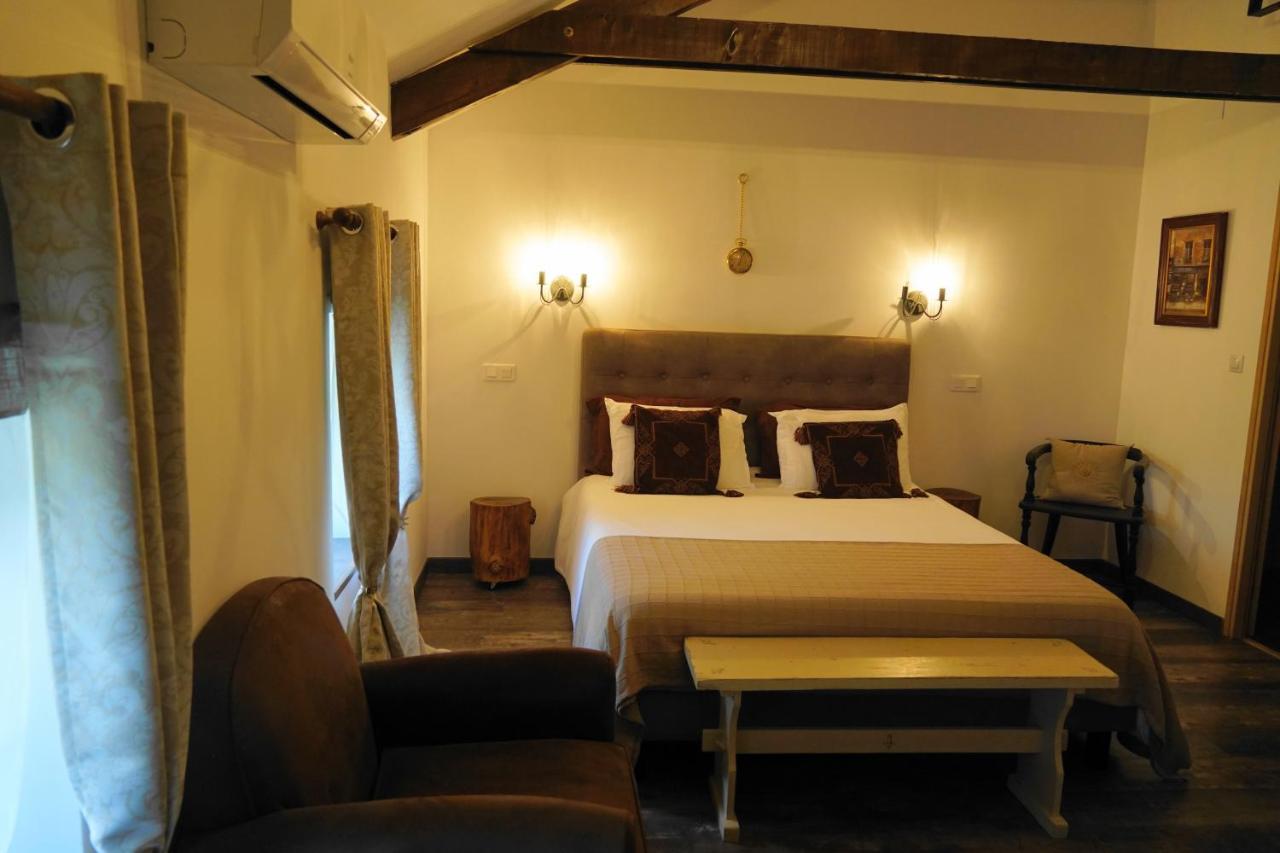 Le Chemin Bed and Breakfast Challignac Exteriör bild